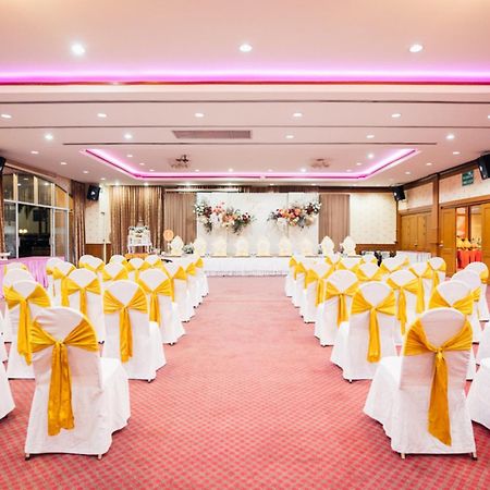 Chumphon Gardens Hotel Exterior photo